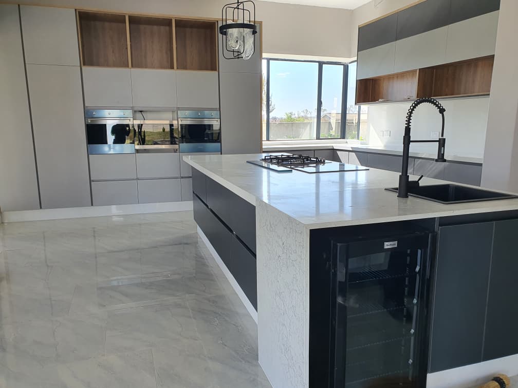 Fitted kitchen